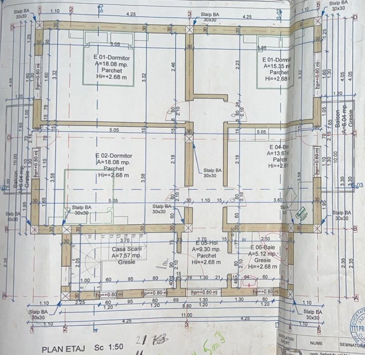 Casă pretabilă pentru 2 familii cu teren 700 mp.